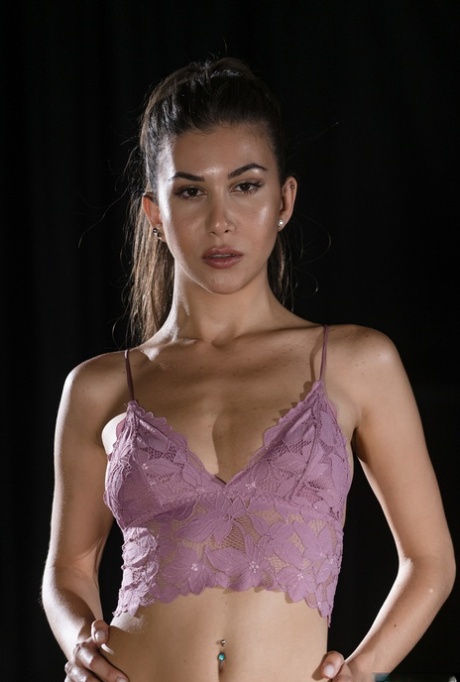 Anya Krey actriz de desnudos galerías