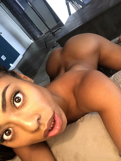 Kira Noir actriz de desnudos imagen